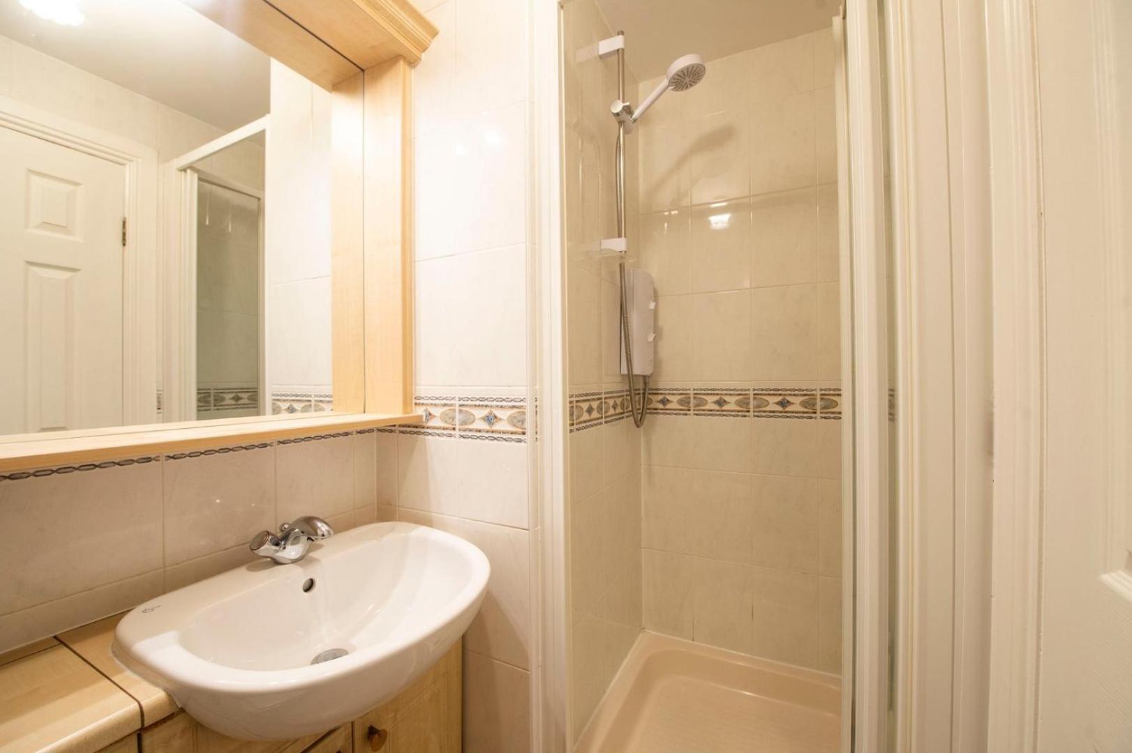 Guestready - Nice 3Bdr Apart W/ Private Parking เอดินบะระ ภายนอก รูปภาพ
