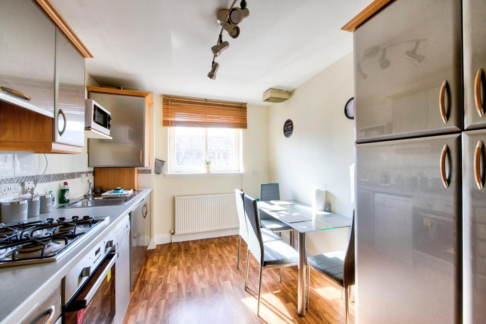 Guestready - Nice 3Bdr Apart W/ Private Parking เอดินบะระ ภายนอก รูปภาพ