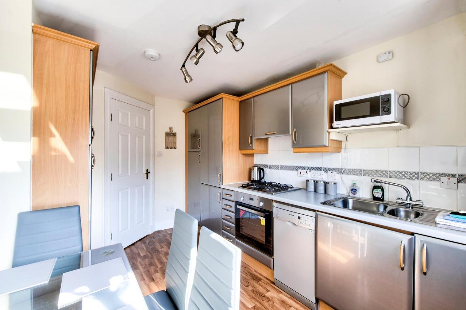 Guestready - Nice 3Bdr Apart W/ Private Parking เอดินบะระ ภายนอก รูปภาพ