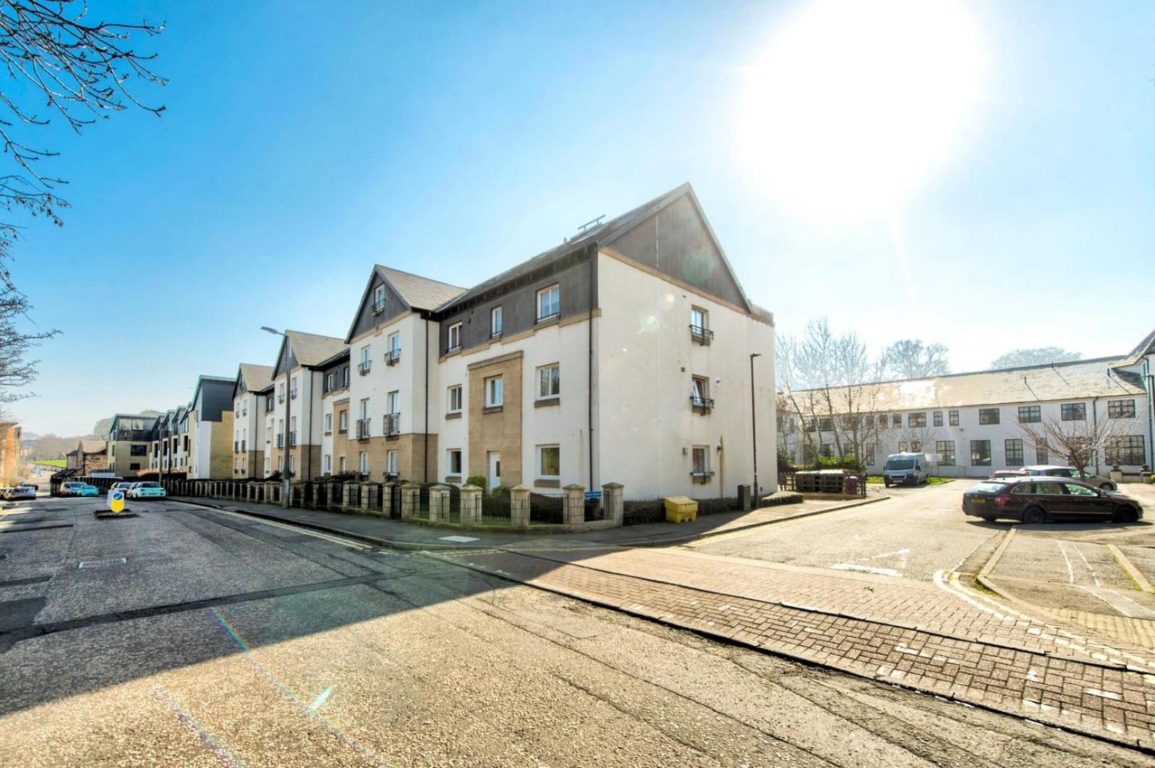 Guestready - Nice 3Bdr Apart W/ Private Parking เอดินบะระ ภายนอก รูปภาพ